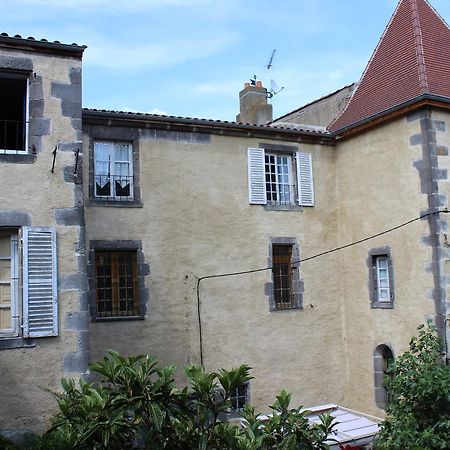 Menetrol Chateau De Bourrassol Bed & Breakfast エクステリア 写真