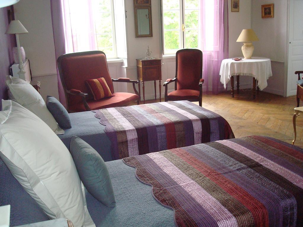 Menetrol Chateau De Bourrassol Bed & Breakfast 部屋 写真