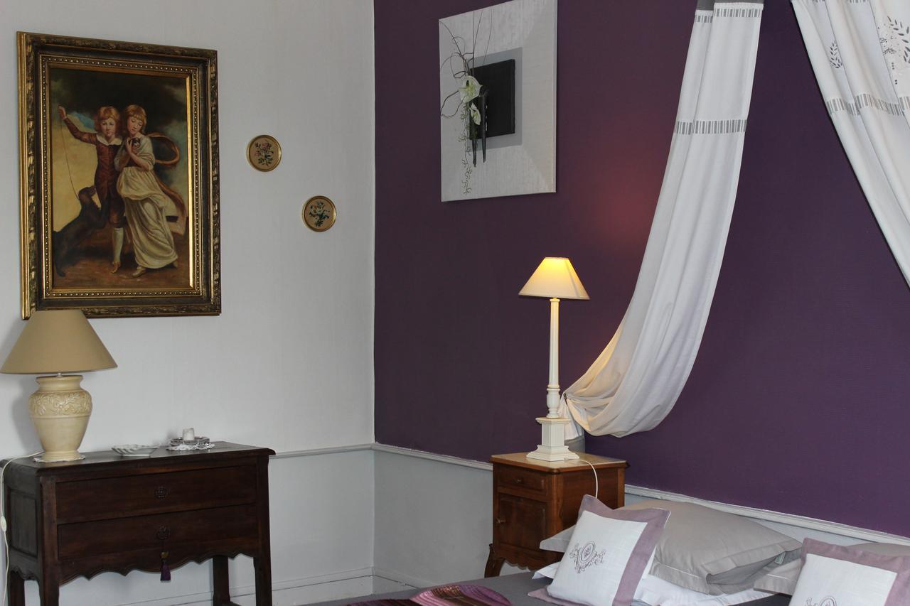 Menetrol Chateau De Bourrassol Bed & Breakfast エクステリア 写真